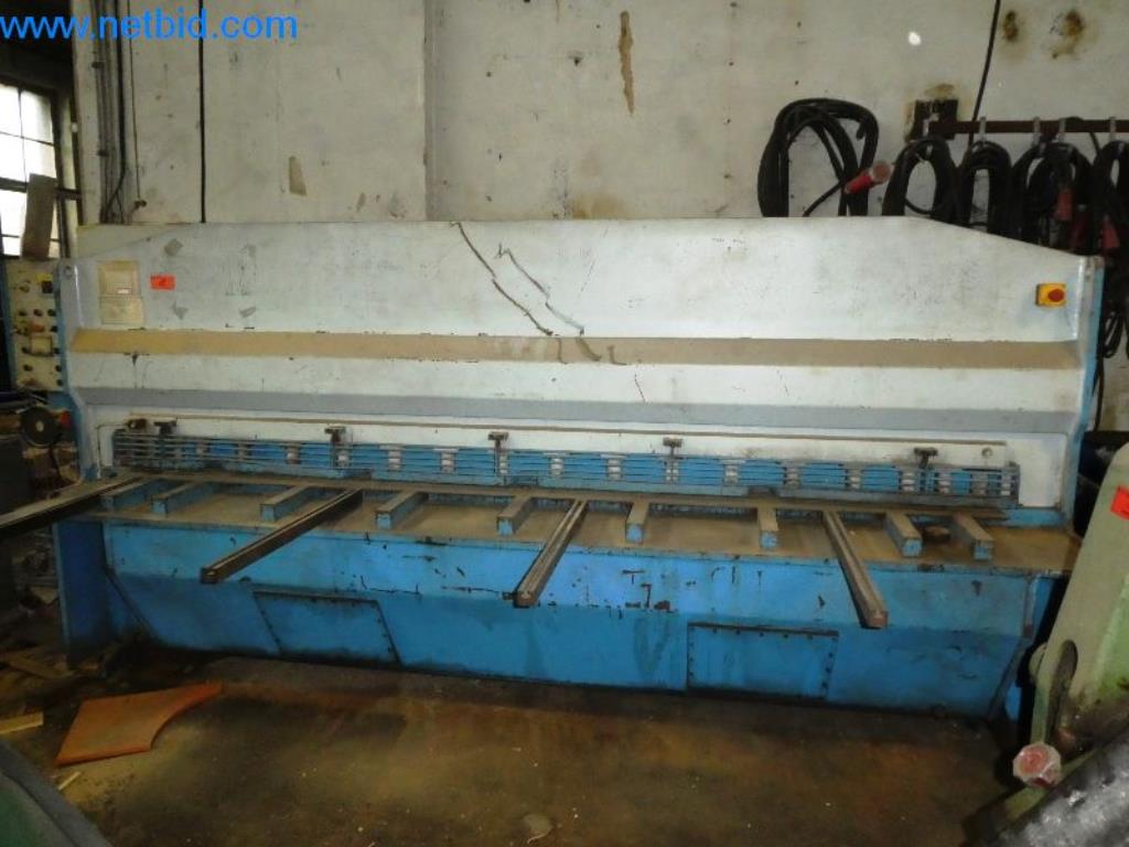 Betriebs- und Geschäftsausstattung-2