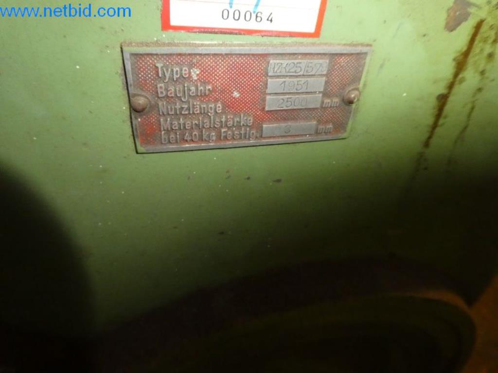 Betriebs- und Geschäftsausstattung-7