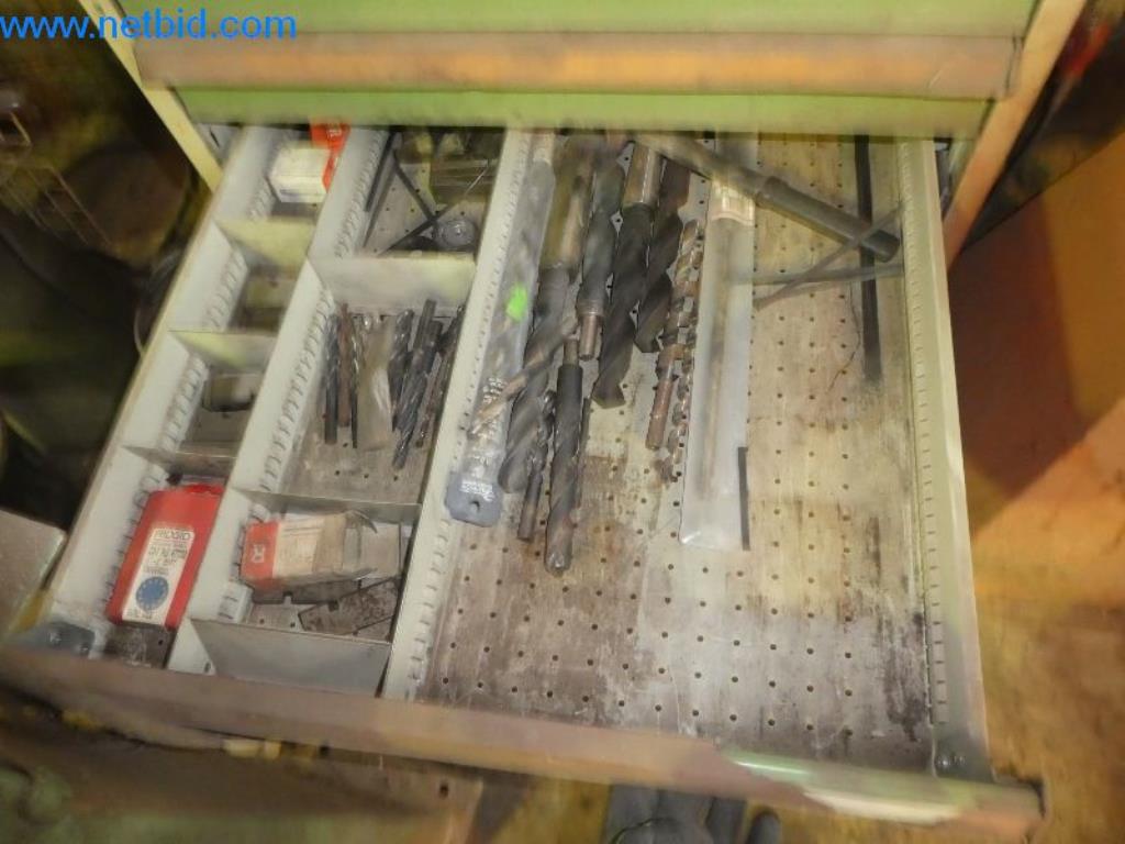 Betriebs- und Geschäftsausstattung-12