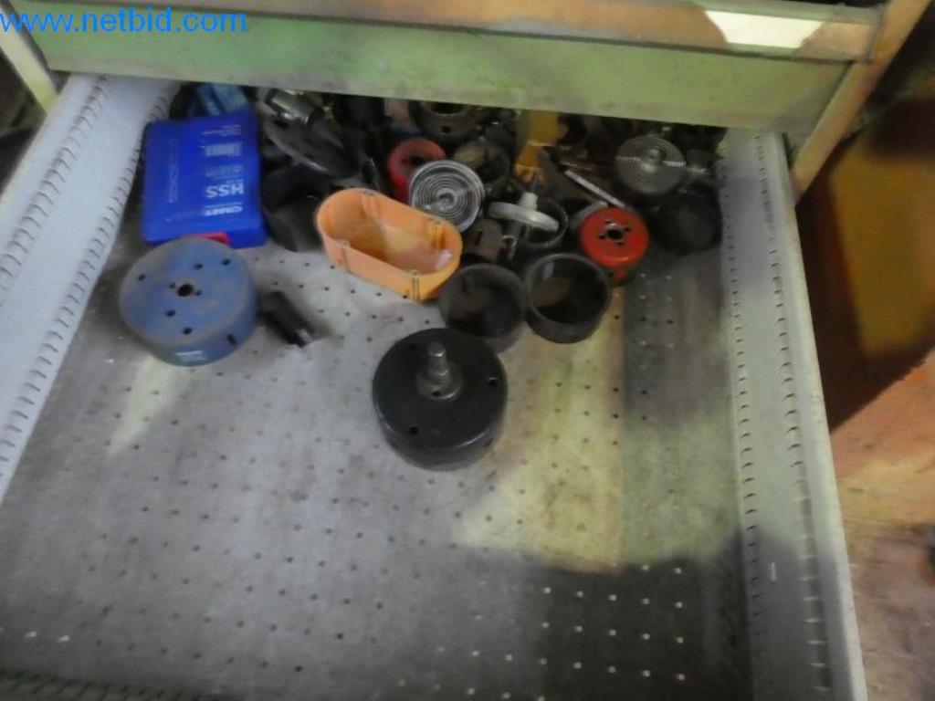 Betriebs- und Geschäftsausstattung-3