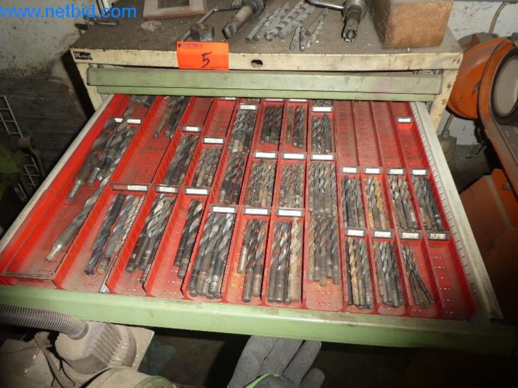 Betriebs- und Geschäftsausstattung-4