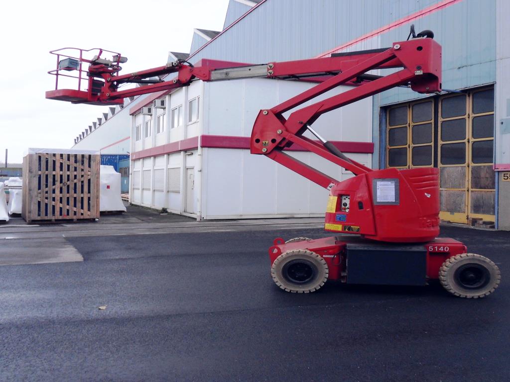 Various forklifts/ industrial trucks and vehicles-1