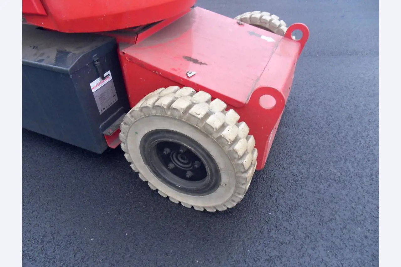 Diverse Stapler/ Flurfördergeräte sowie Fahrzeuge-4