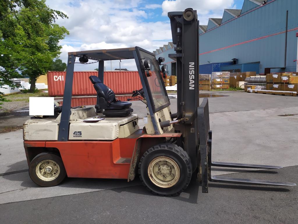 Varias carretillas elevadoras/camiones y vehículos industriales-3