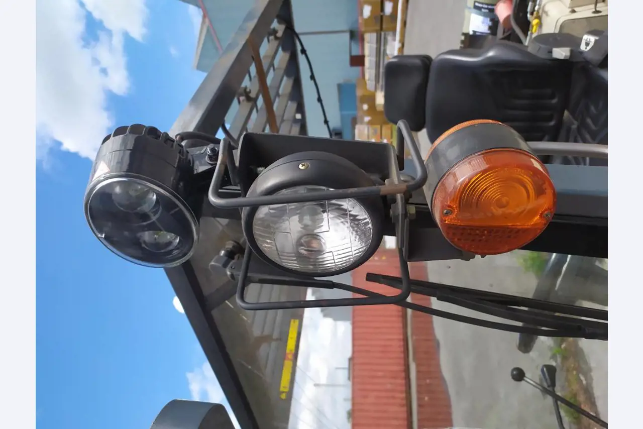 Různé vysokozdvižné vozíky/průmyslové vozíky a vozidla-9