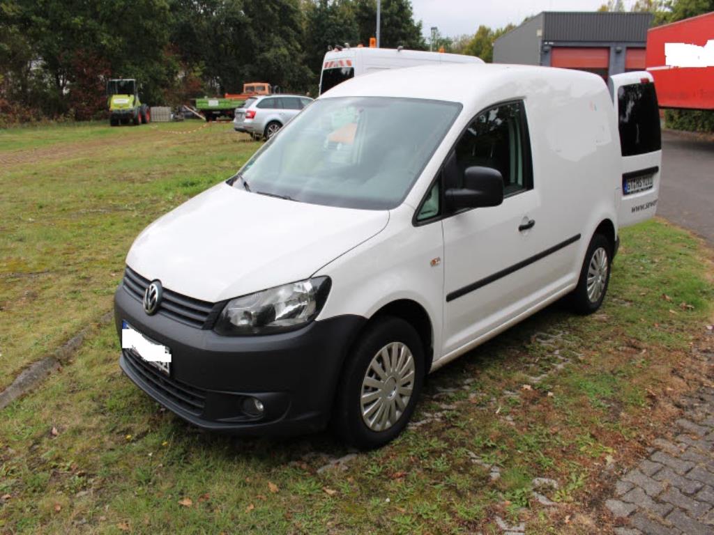 Varias carretillas elevadoras/camiones y vehículos industriales-2