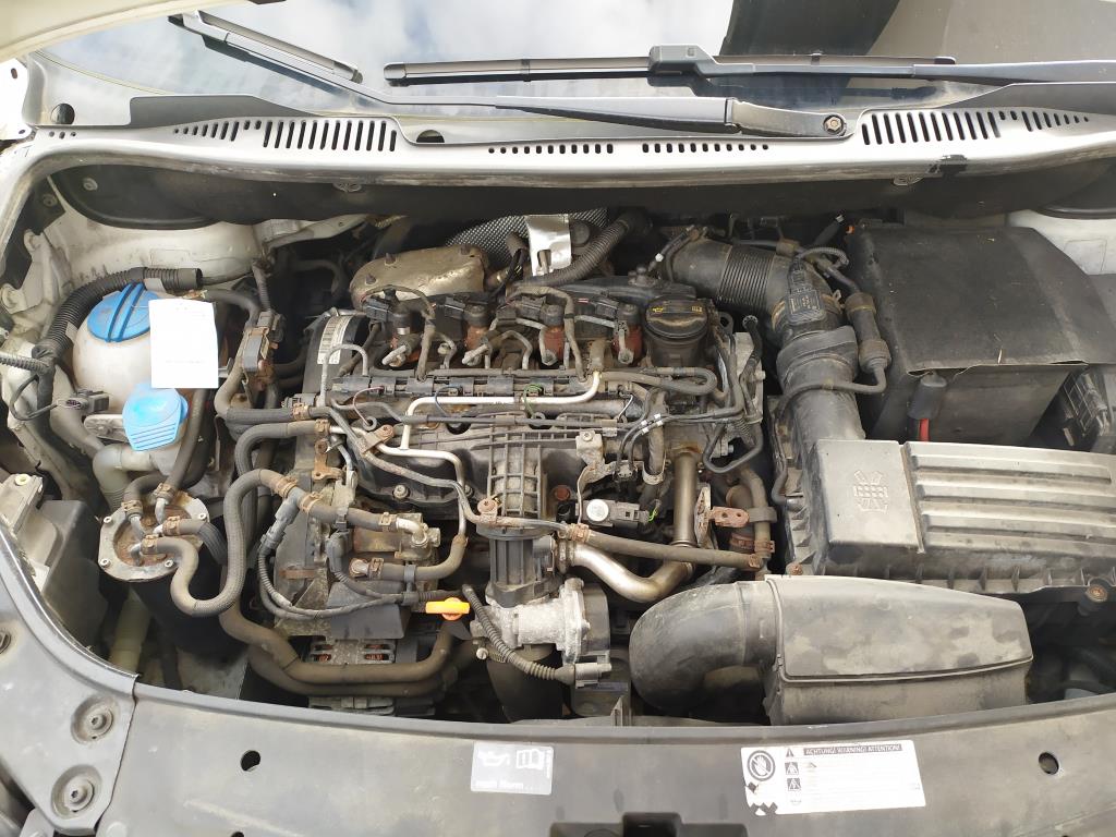 Varias carretillas elevadoras/camiones y vehículos industriales-9