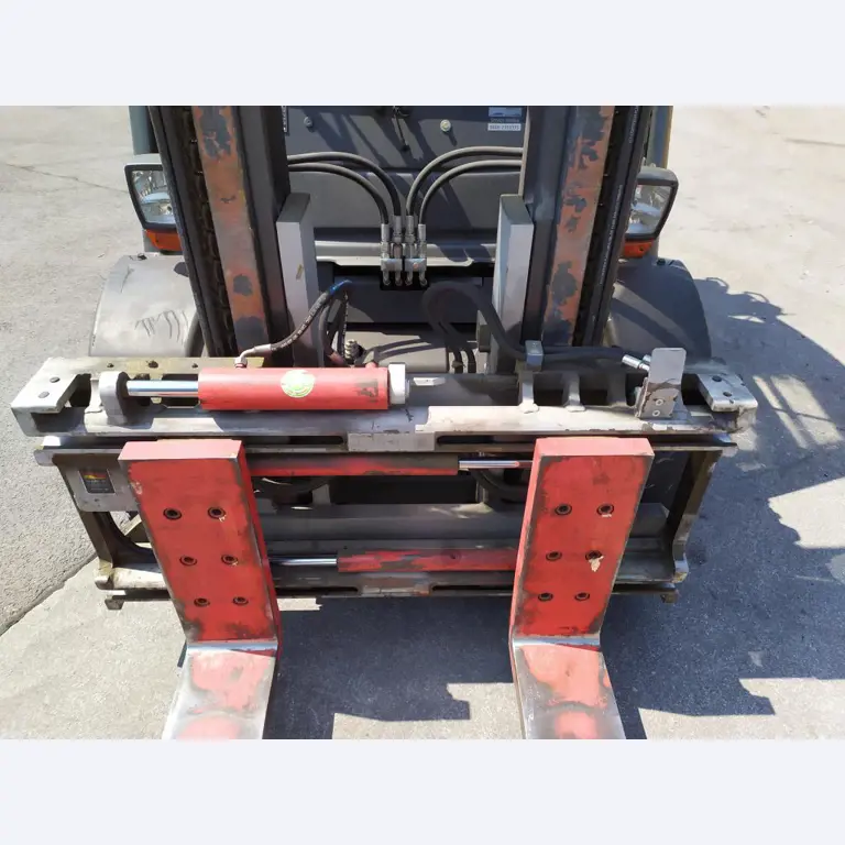 Various forklifts/ industrial trucks and vehicles-2