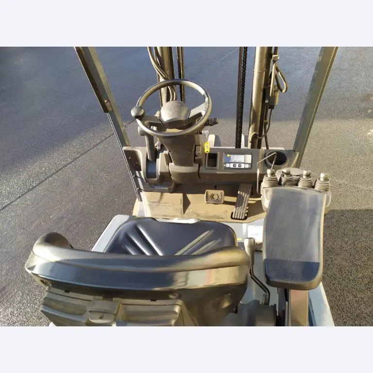Diverse vorkheftrucks/ industriële trucks en voertuigen-3