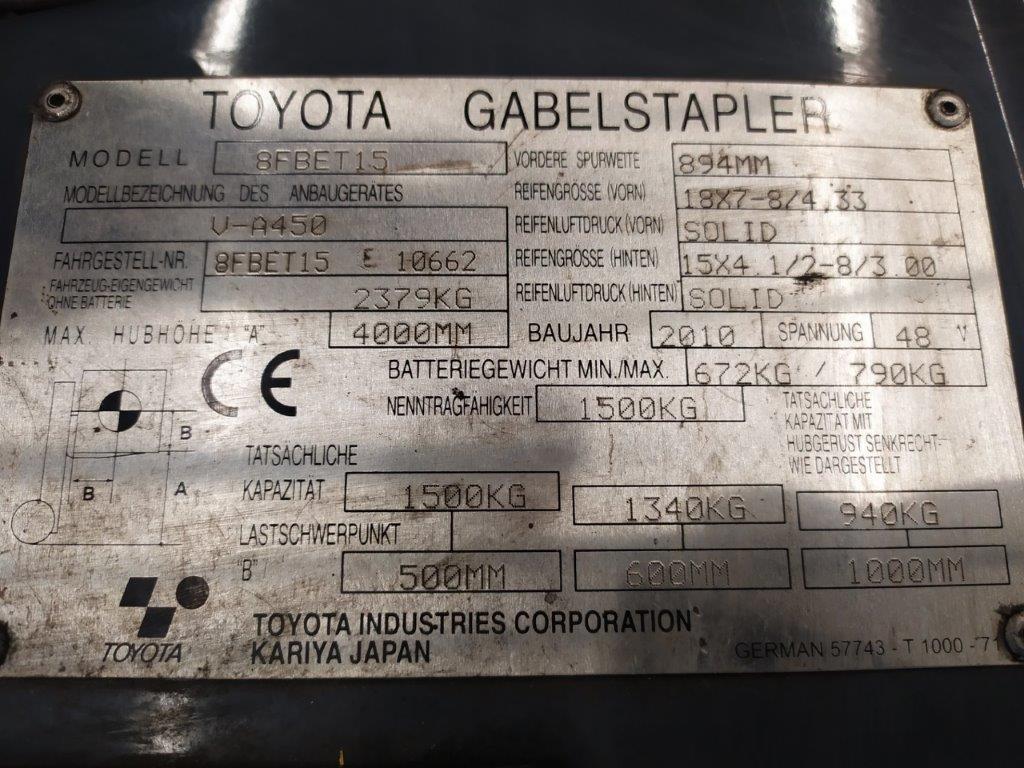 Varias carretillas elevadoras/camiones y vehículos industriales-7