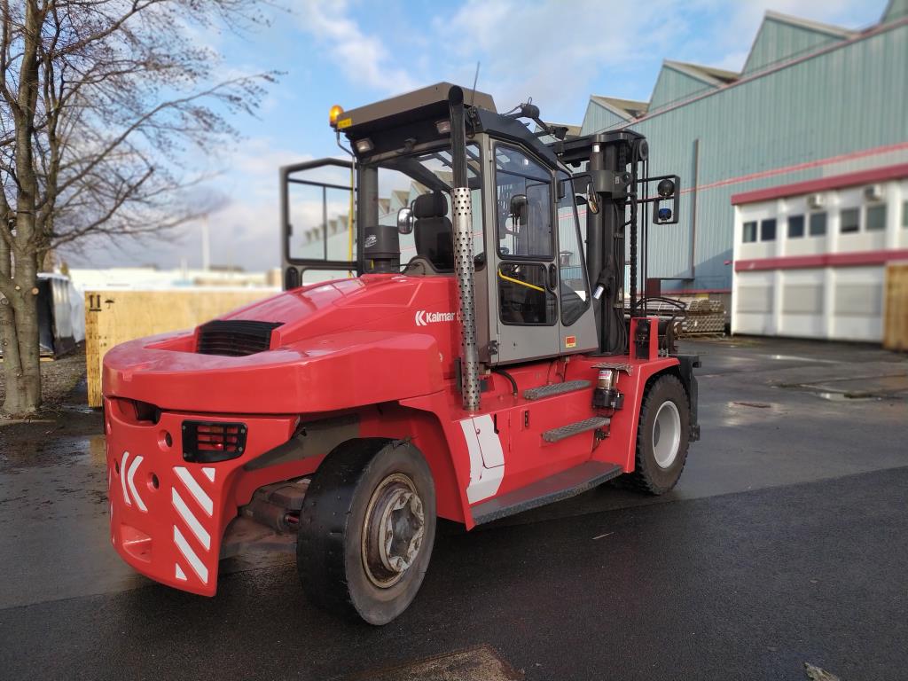 Various forklifts/ industrial trucks and vehicles-10
