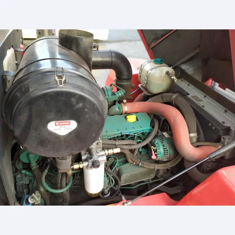 Various forklifts/ industrial trucks and vehicles-11