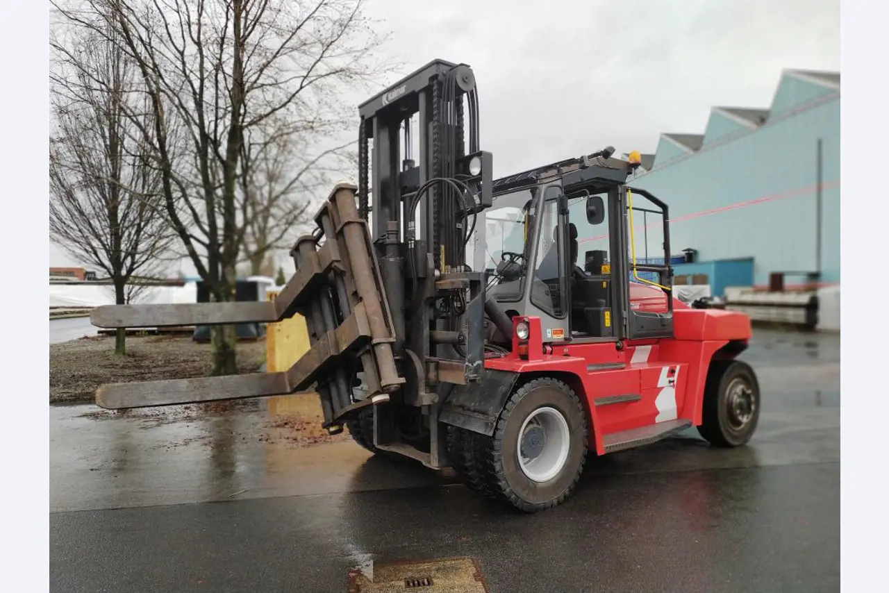 Various forklifts/ industrial trucks and vehicles-1