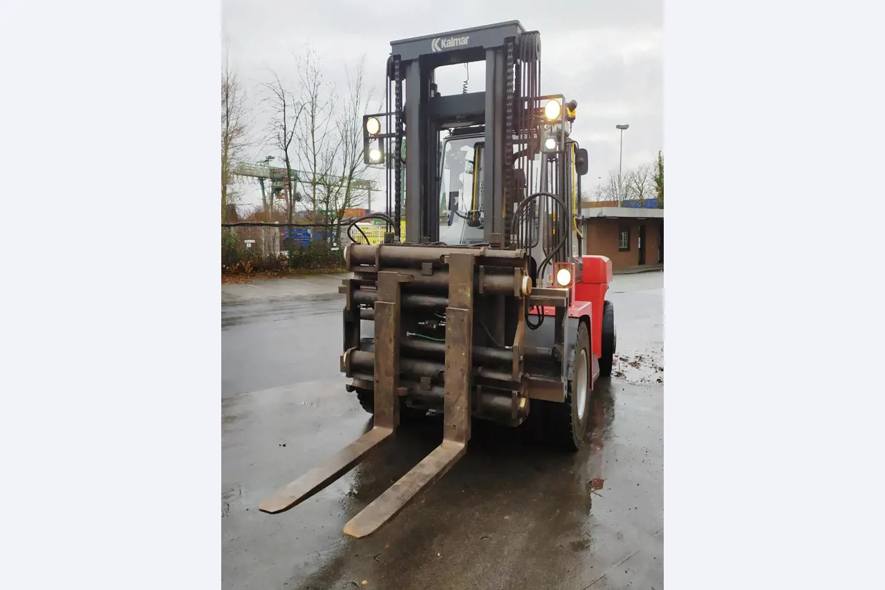 Various forklifts/ industrial trucks and vehicles-5