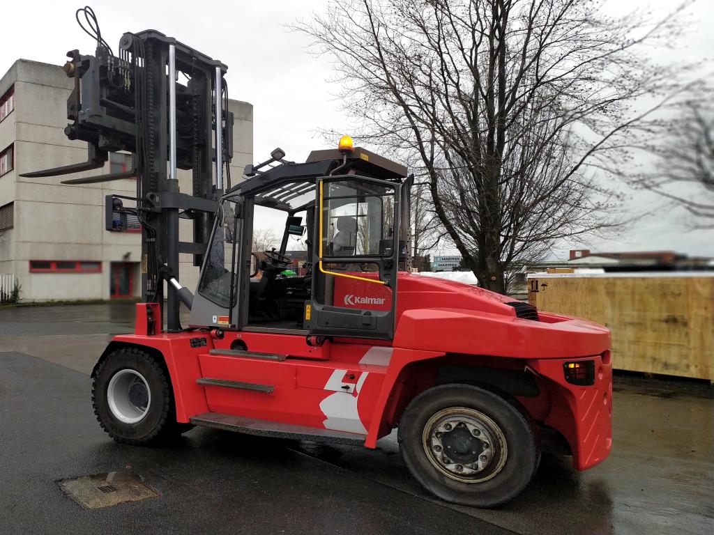 Various forklifts/ industrial trucks and vehicles-6