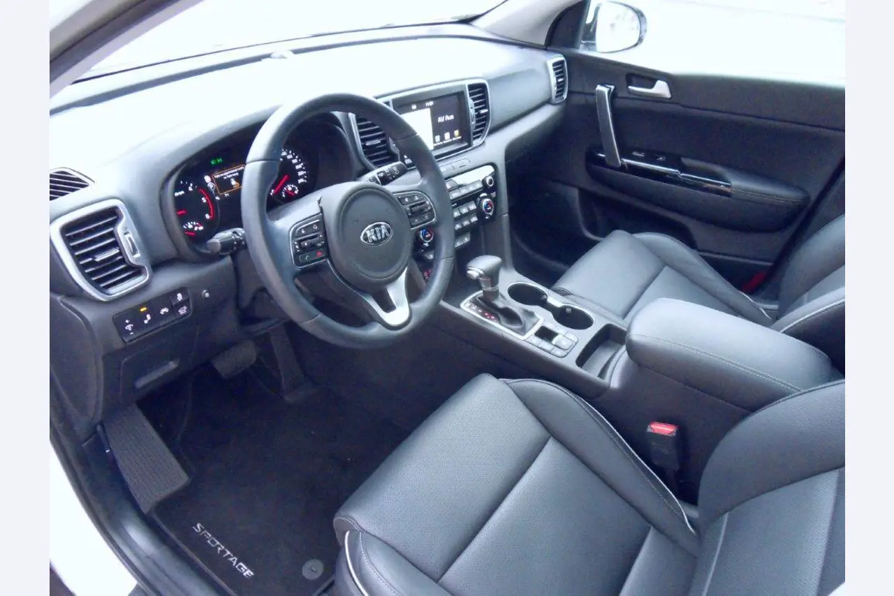 Various forklifts/ industrial trucks and vehicles-6