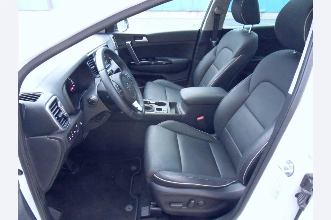 Various forklifts/ industrial trucks and vehicles-7