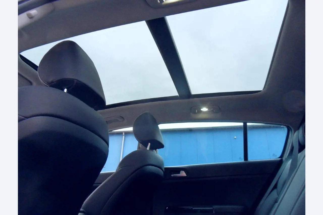 Various forklifts/ industrial trucks and vehicles-10