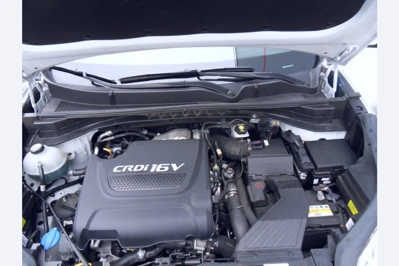 Various forklifts/ industrial trucks and vehicles-14