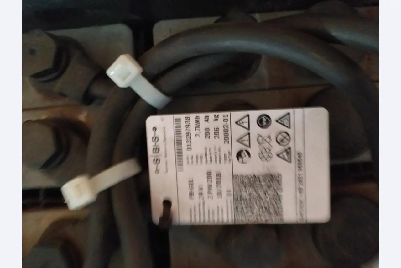 Varias carretillas elevadoras/camiones y vehículos industriales-5