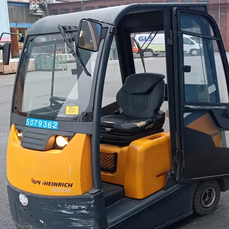 Elektro Schlepper mit Kabine Jungheinrich EZS 570