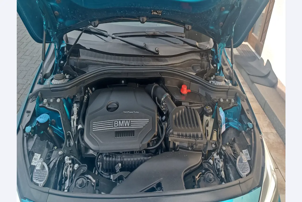 Various forklifts/ industrial trucks and vehicles-12