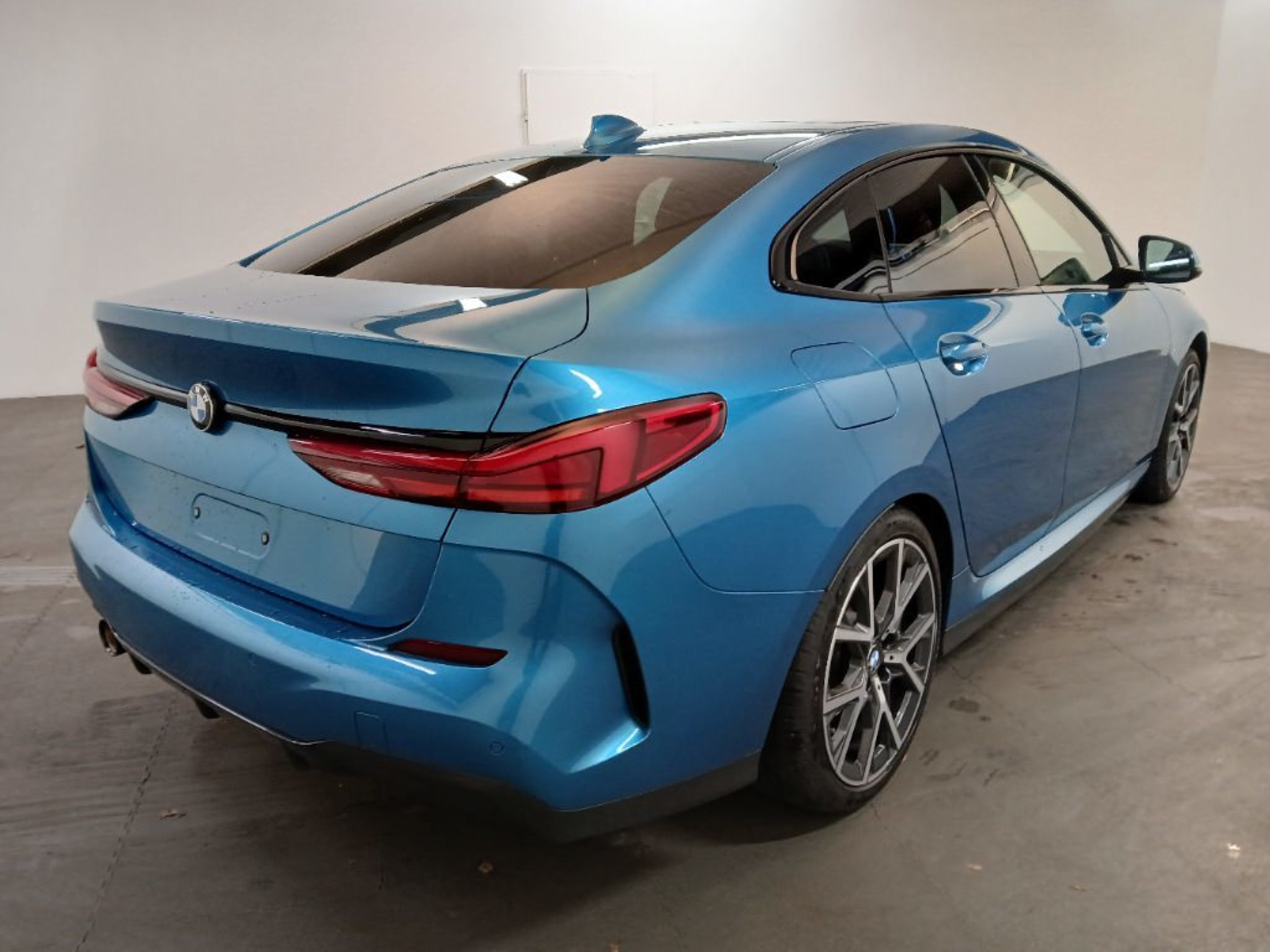 Various forklifts/ industrial trucks and vehicles-2