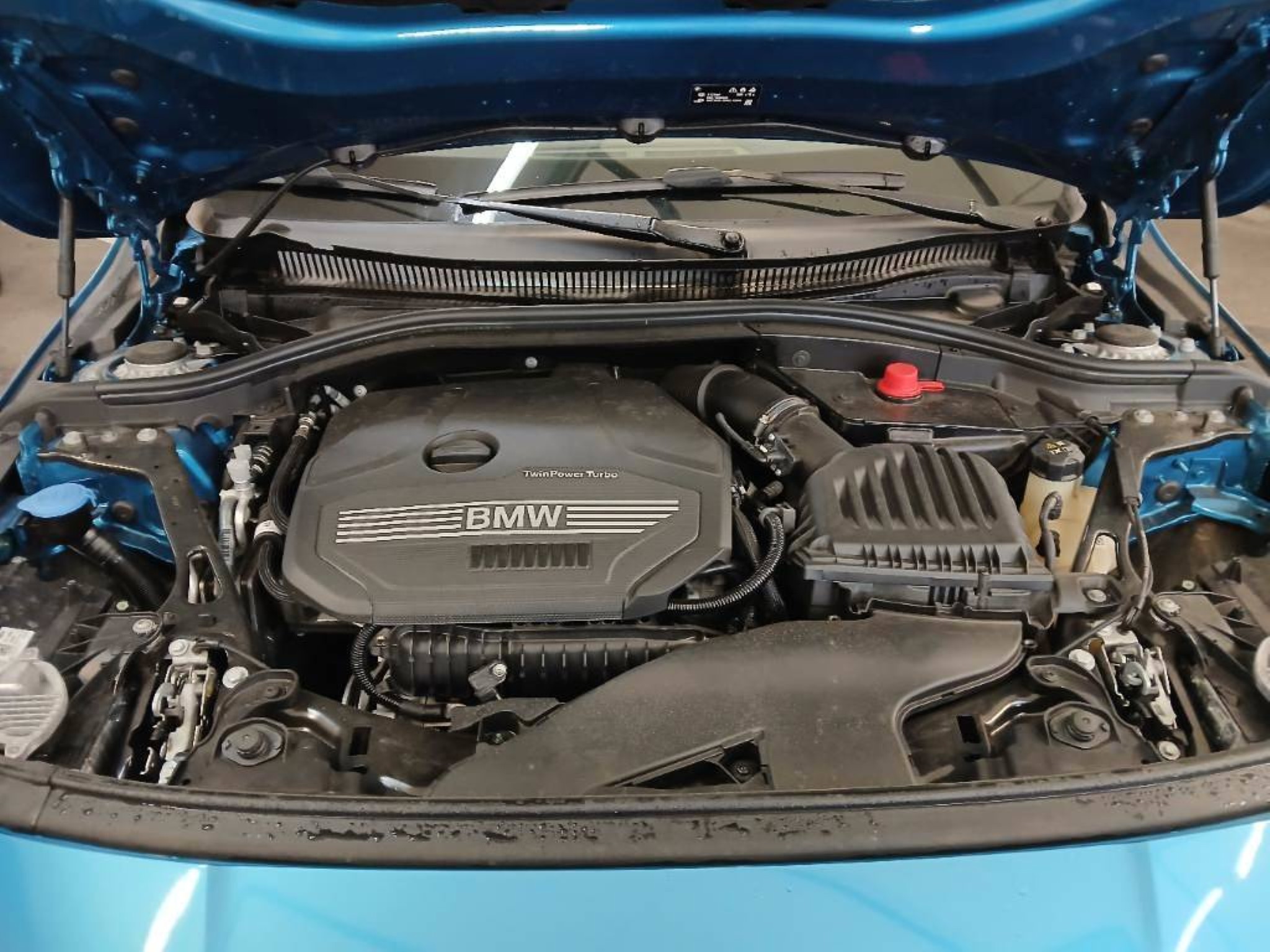 Various forklifts/ industrial trucks and vehicles-6