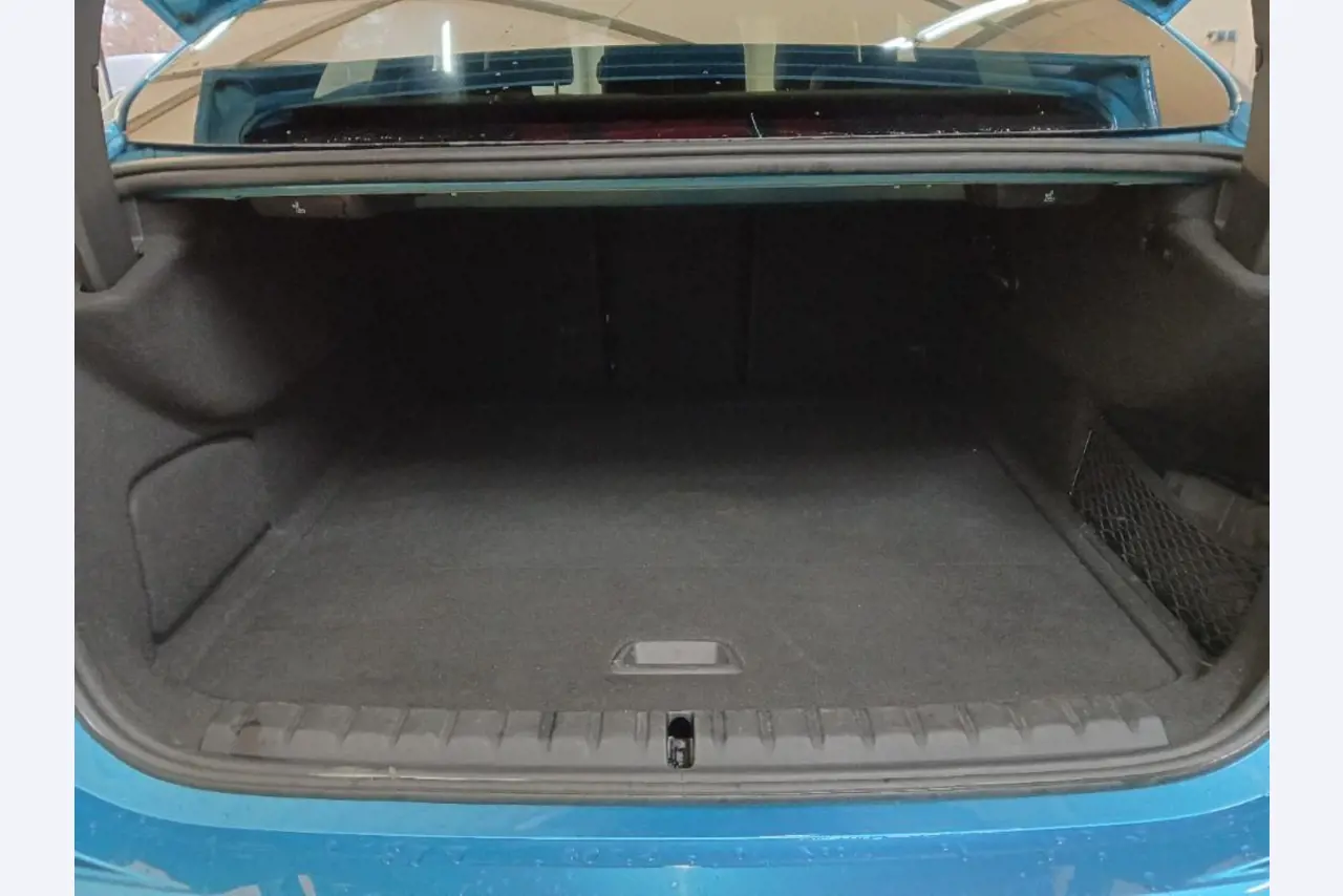 Various forklifts/ industrial trucks and vehicles-9