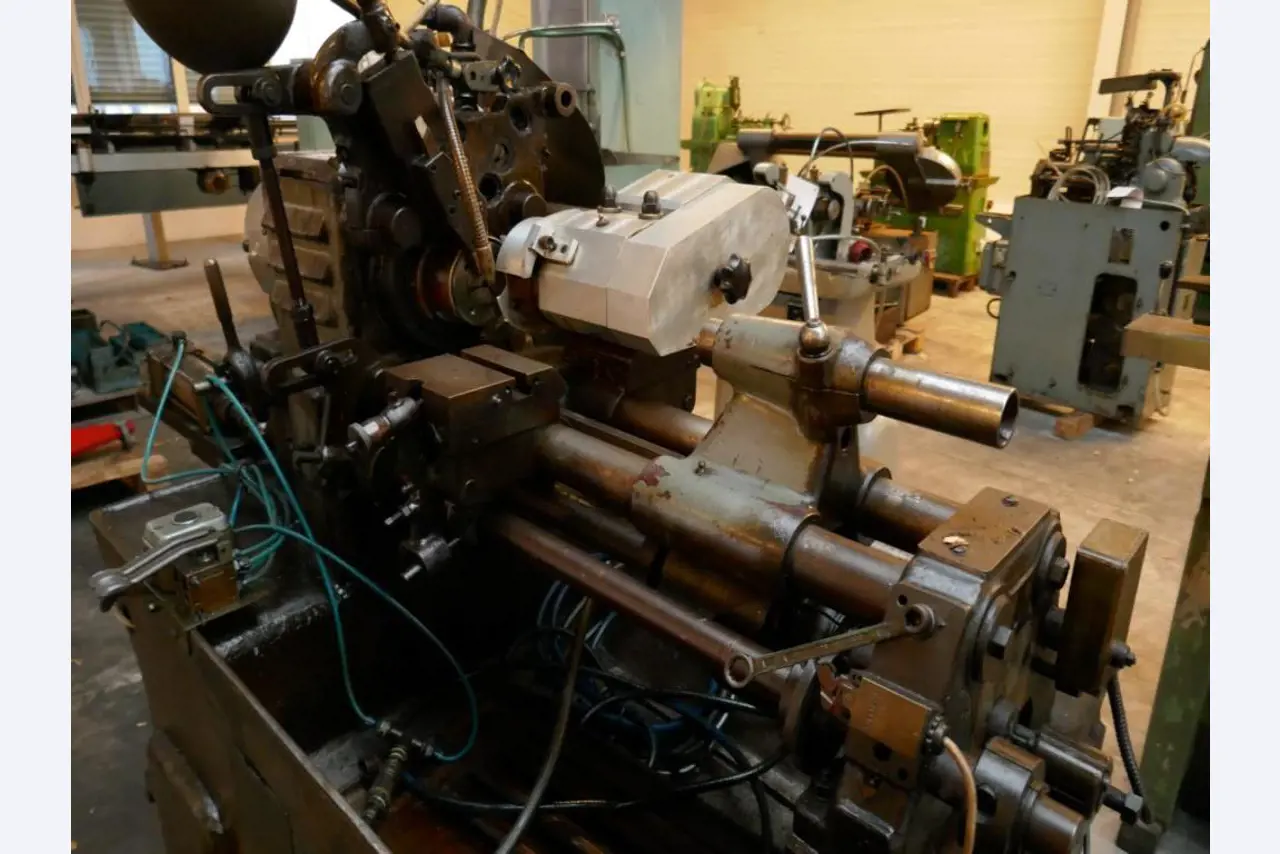Maszyny do obróbki metalu-4