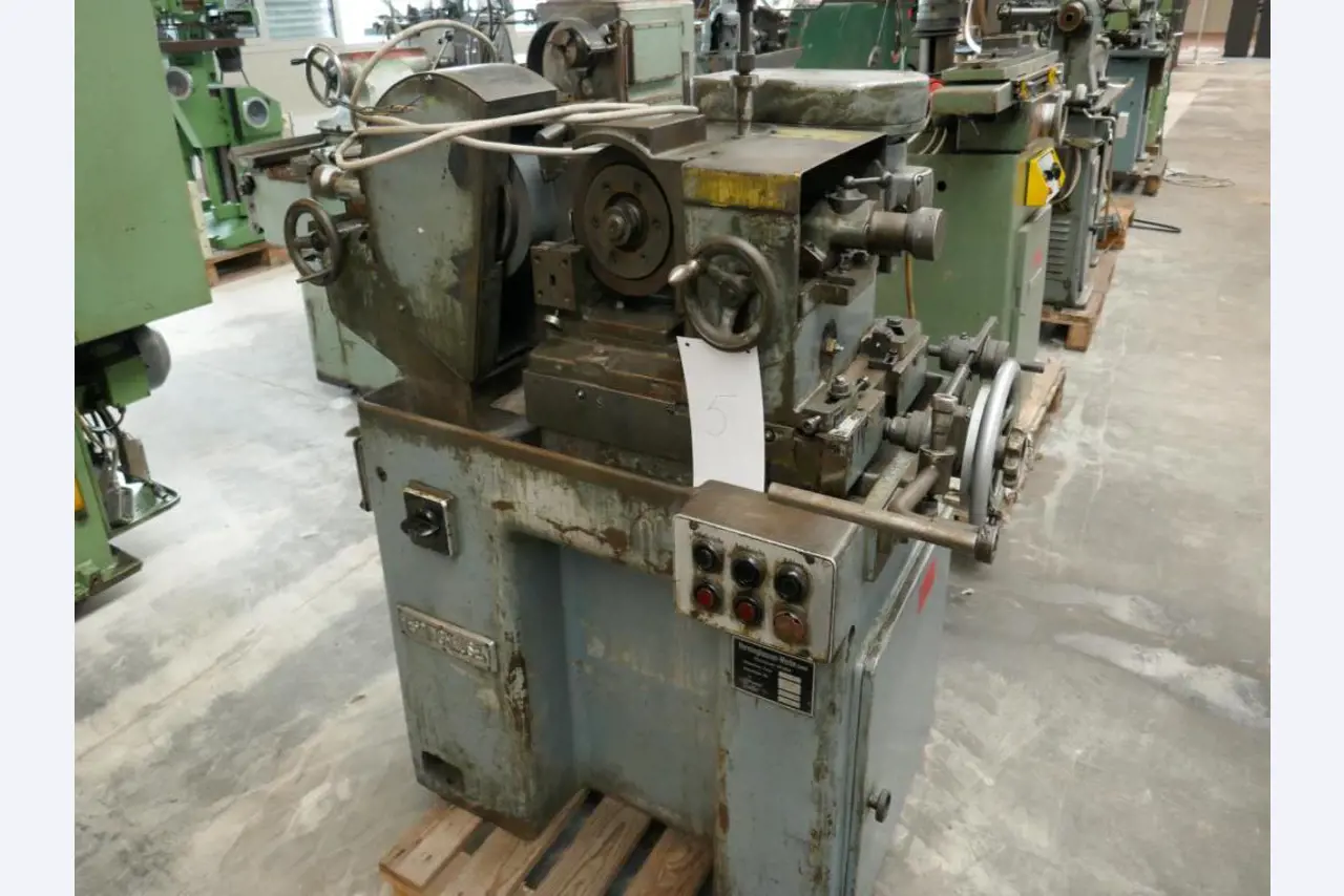 Machines pour le travail du métal-2