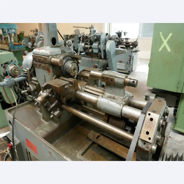 Machines pour le travail du métal-4