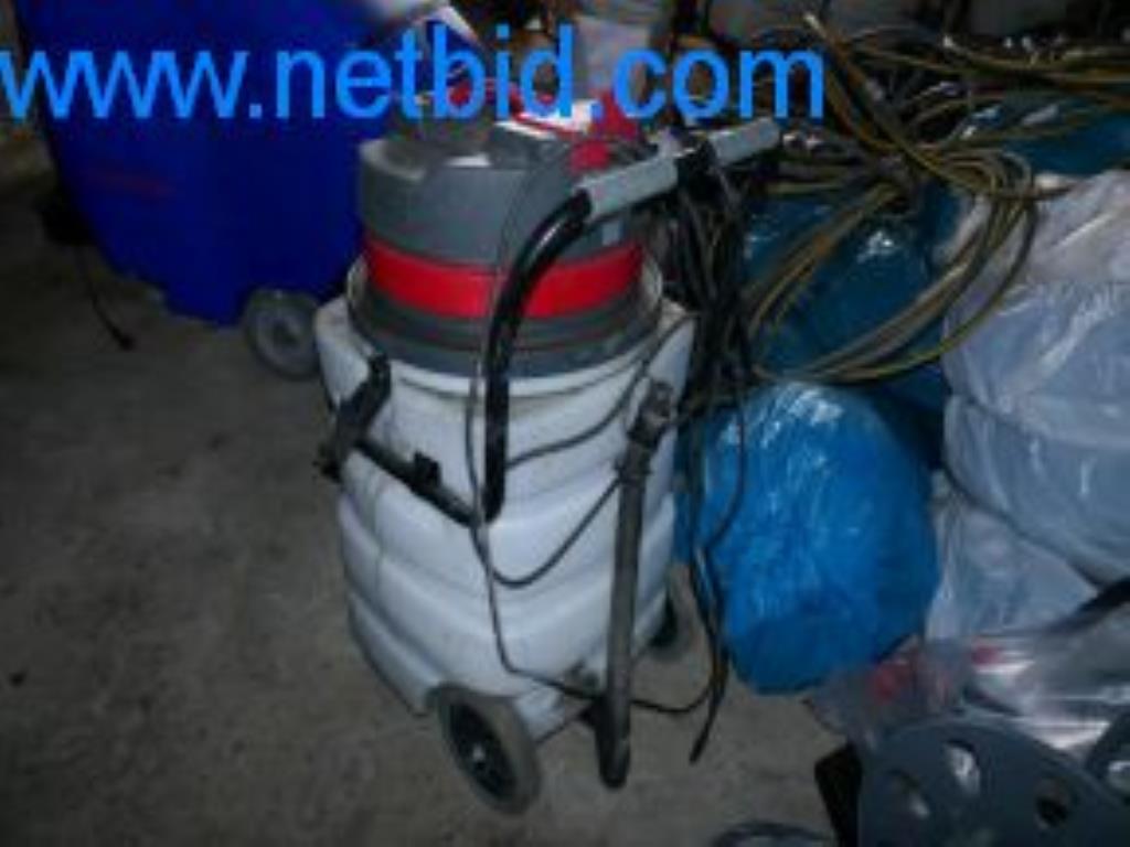 1 sztuka sprzętu czyszczącego i przyczepa samochodowa-12