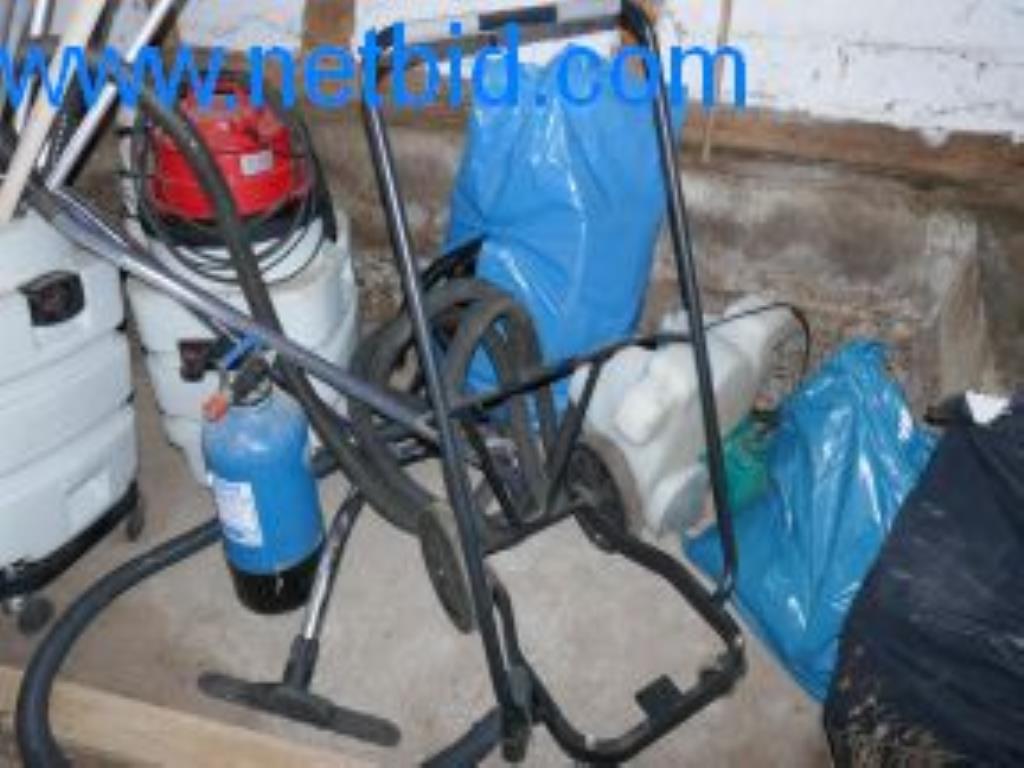 1 sztuka sprzętu czyszczącego i przyczepa samochodowa-16