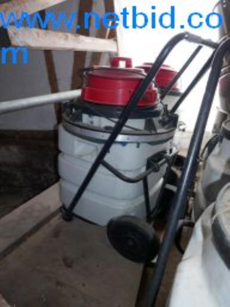 1 sztuka sprzętu czyszczącego i przyczepa samochodowa-24