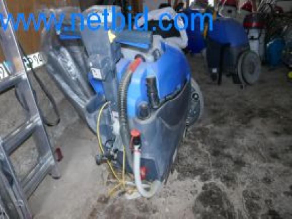 1 sztuka sprzętu czyszczącego i przyczepa samochodowa-33