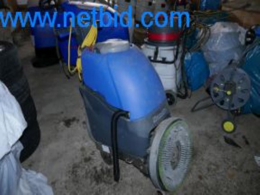 1 sztuka sprzętu czyszczącego i przyczepa samochodowa-34