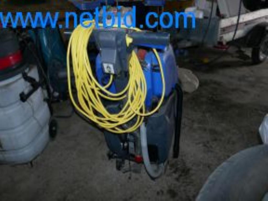 1 sztuka sprzętu czyszczącego i przyczepa samochodowa-36