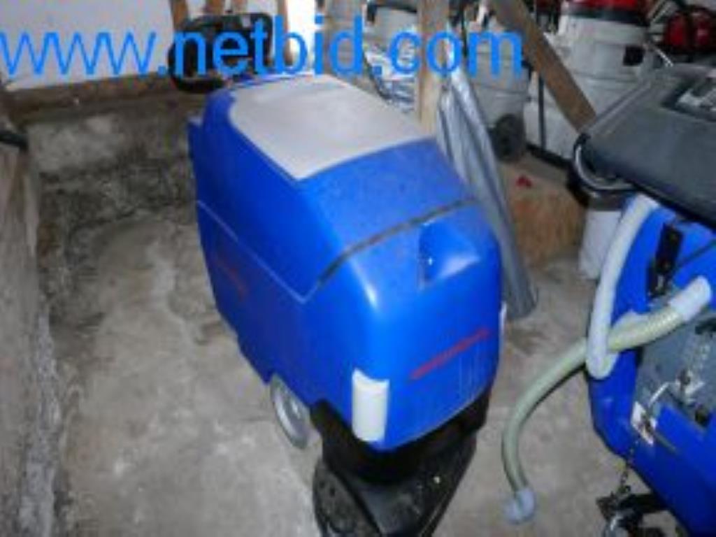 1 sztuka sprzętu czyszczącego i przyczepa samochodowa-42