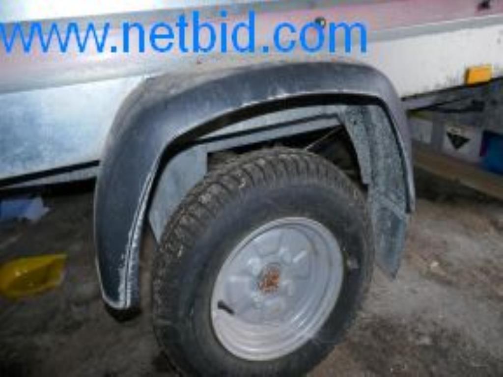 1 sztuka sprzętu czyszczącego i przyczepa samochodowa-5