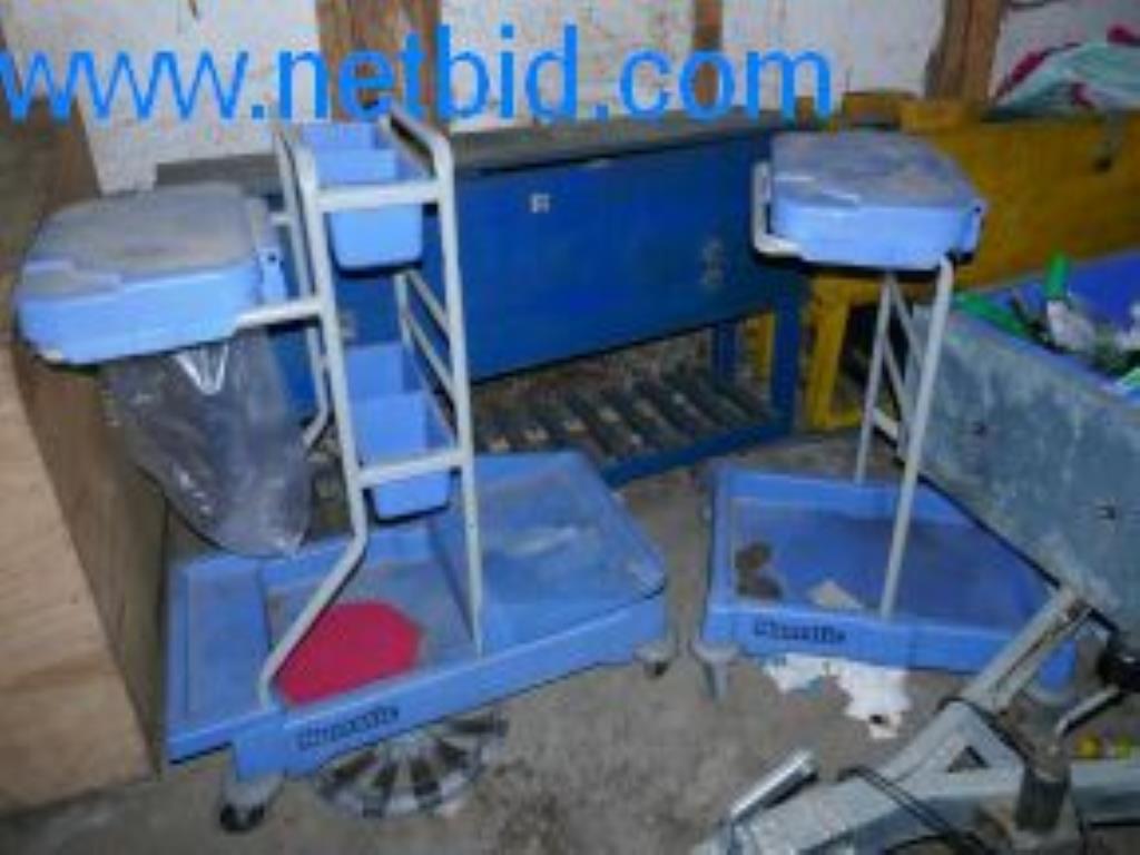 1 sztuka sprzętu czyszczącego i przyczepa samochodowa-7