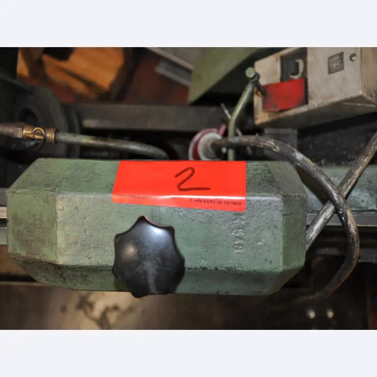 Gepflegte Gegenstände aus einer Lehrwerkstatt (Bautechnik)-3