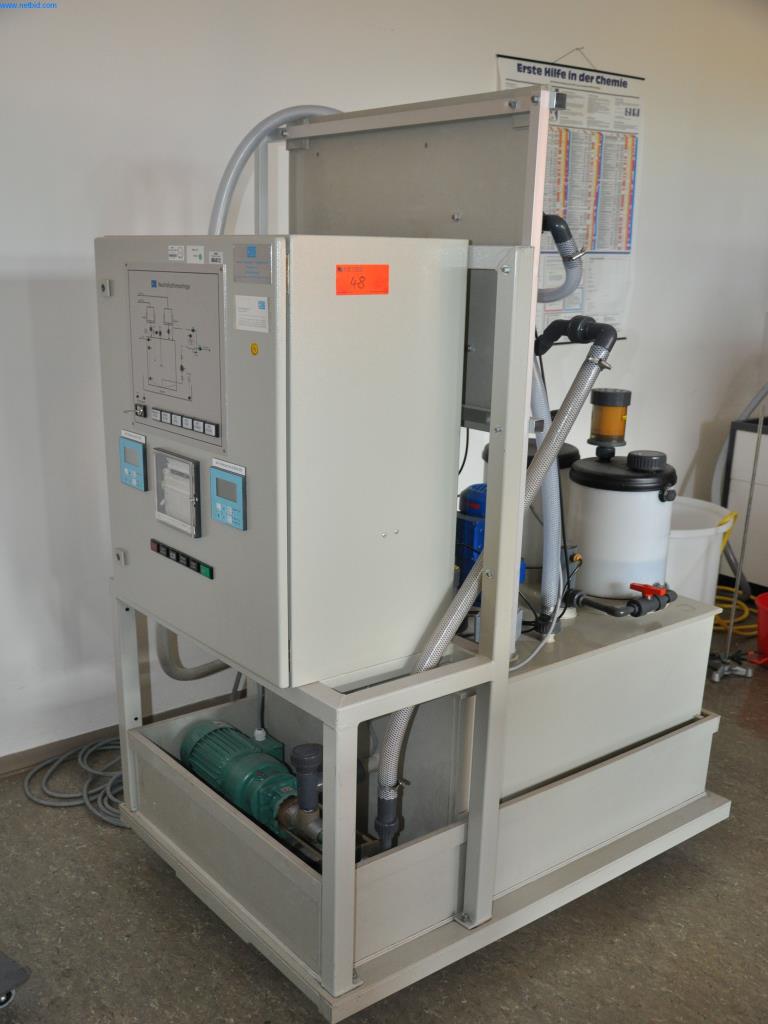 Gepflegte Gegenstände aus einer Lehrwerkstatt (Bautechnik)-1