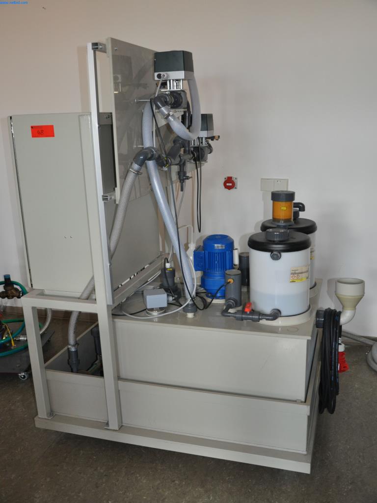 Gepflegte Gegenstände aus einer Lehrwerkstatt (Bautechnik)-3