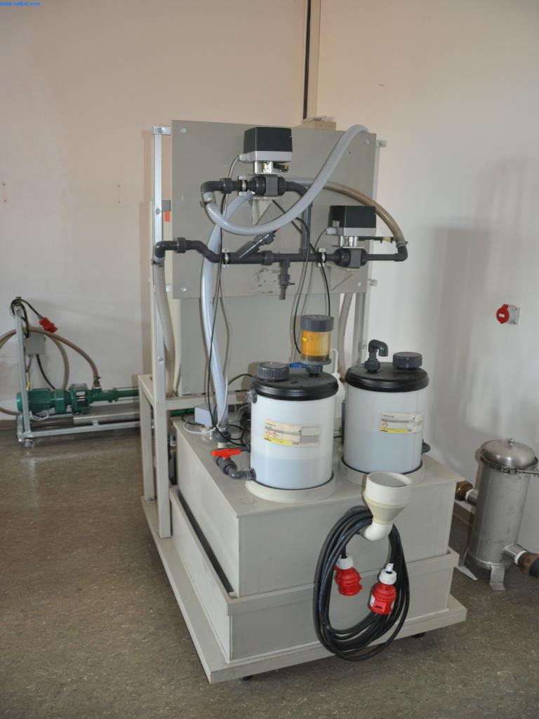 Gepflegte Gegenstände aus einer Lehrwerkstatt (Bautechnik)-4