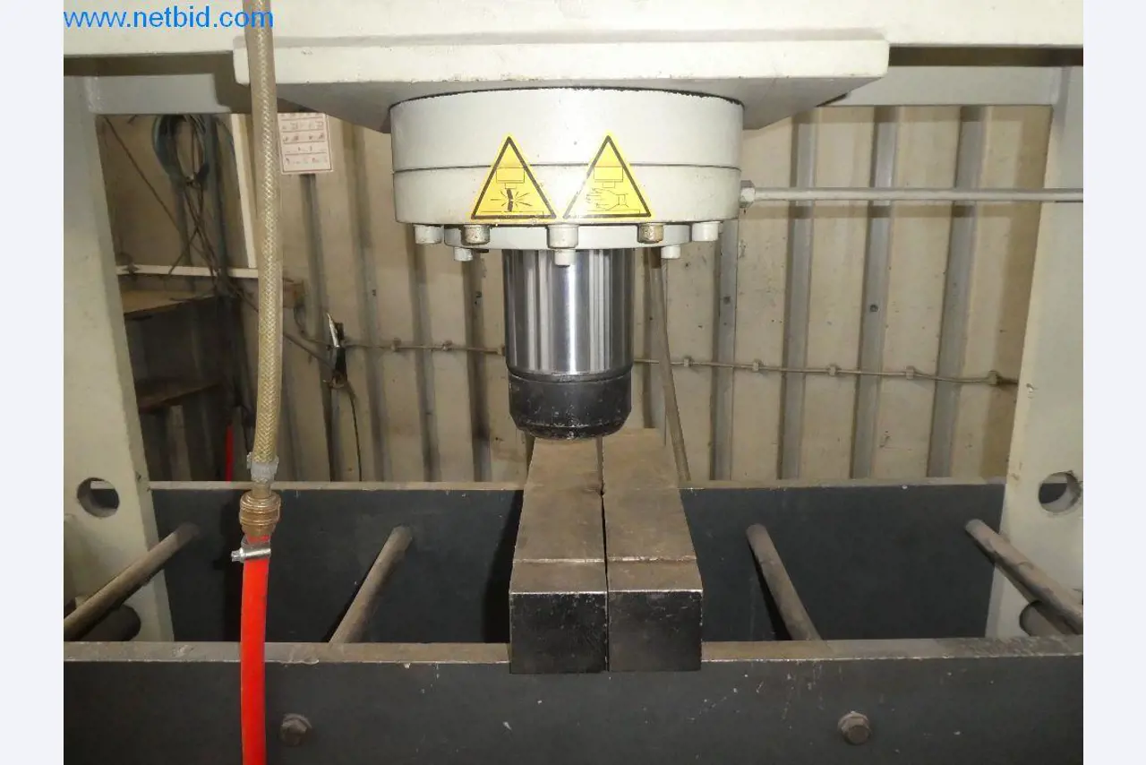 Material de explotación y oficina Construcción metálica-4