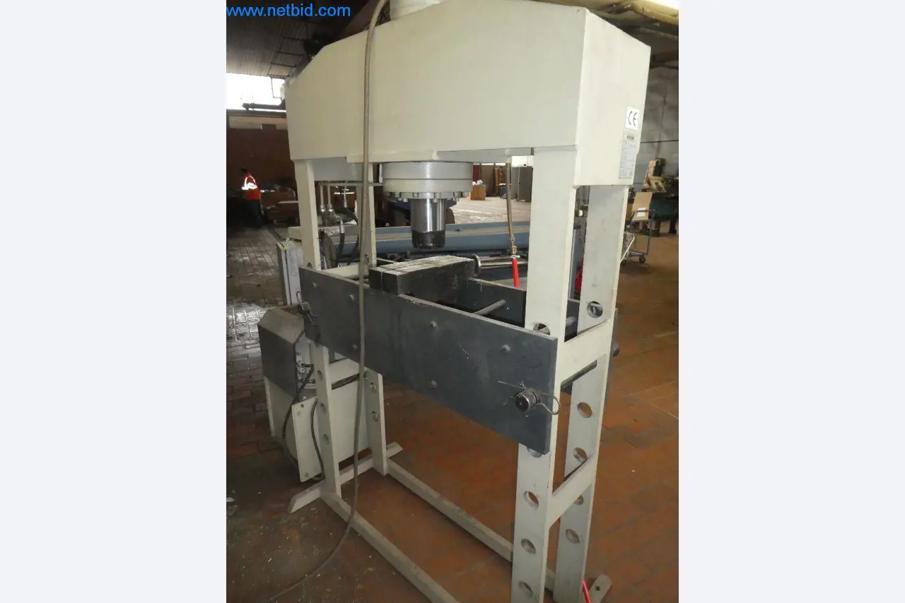 Material de explotación y oficina Construcción metálica-6