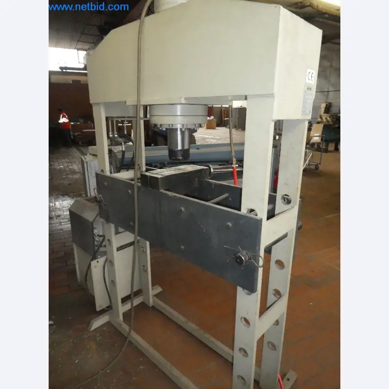 Material de explotación y oficina Construcción metálica-6