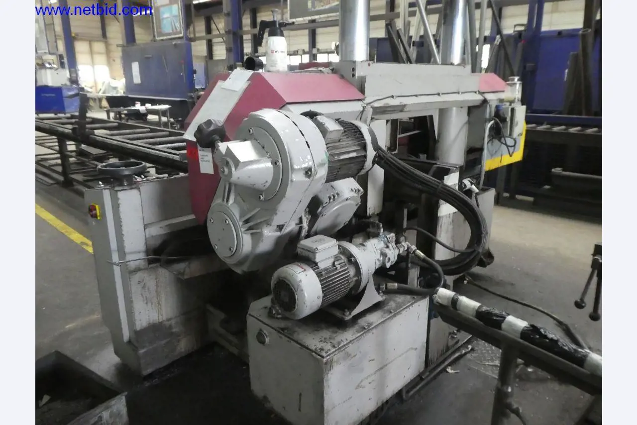 Equipamento operacional e de escritório (construção em aço e metal)-4