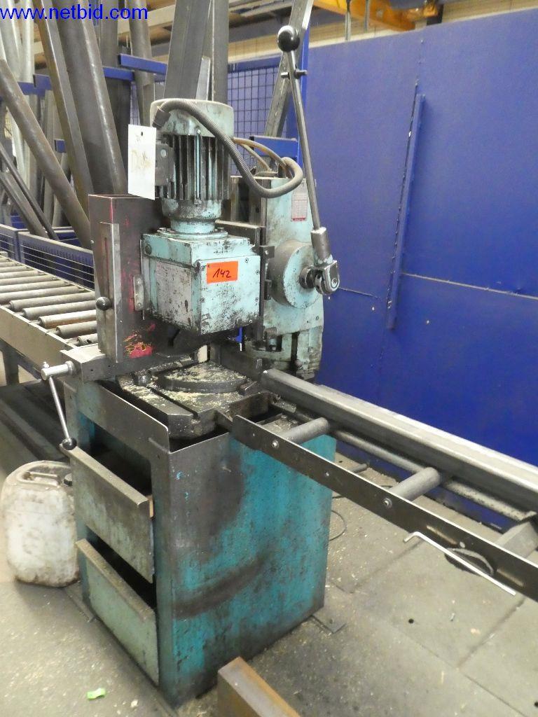 Matériel d'exploitation et de bureau (construction métallique et acier)-1